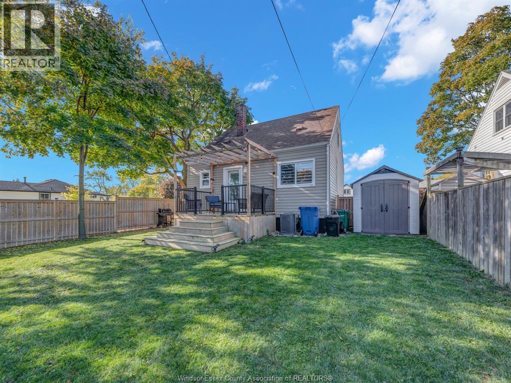 1596 Olive Road, Windsor, ON - Outdoor