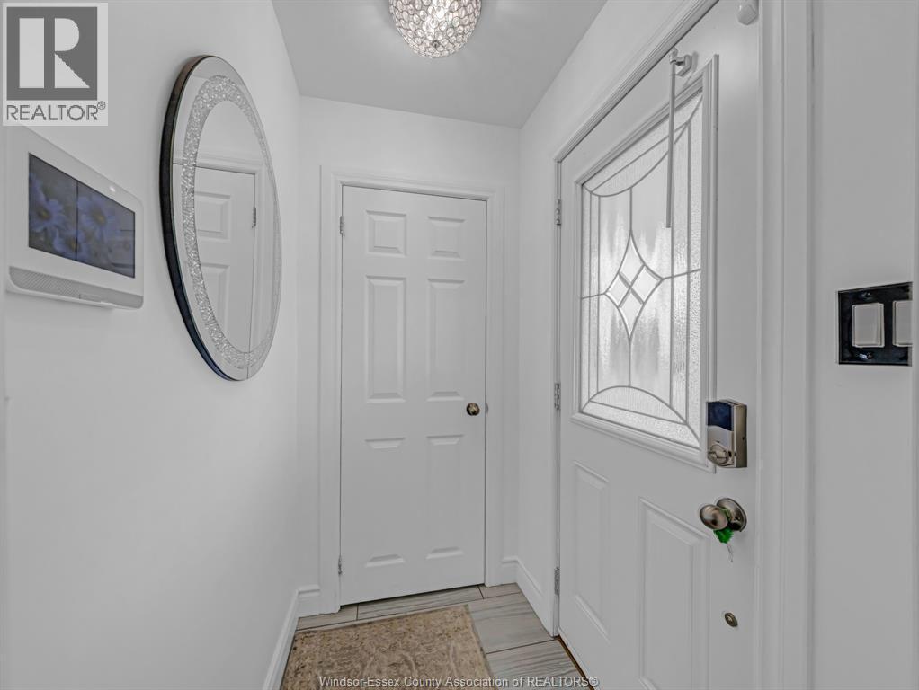 1596 Olive Road, Windsor, ON - Indoor Photo Showing Other Room