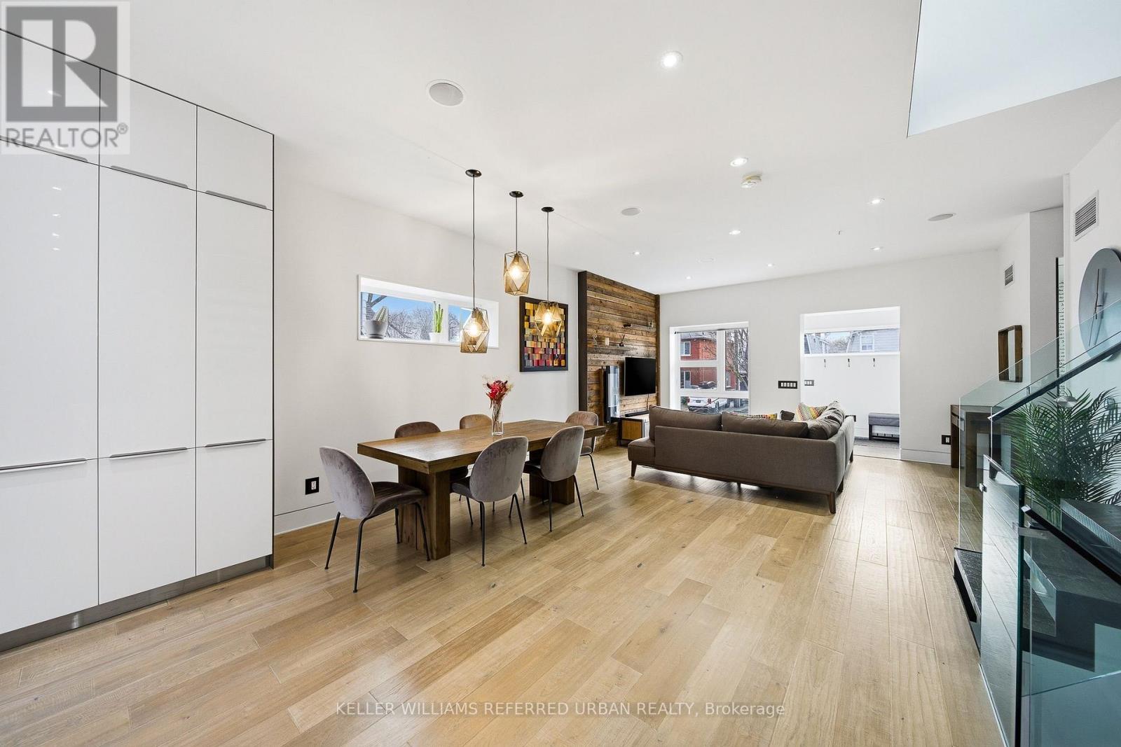 22 Daniels Street, Toronto, ON - Indoor