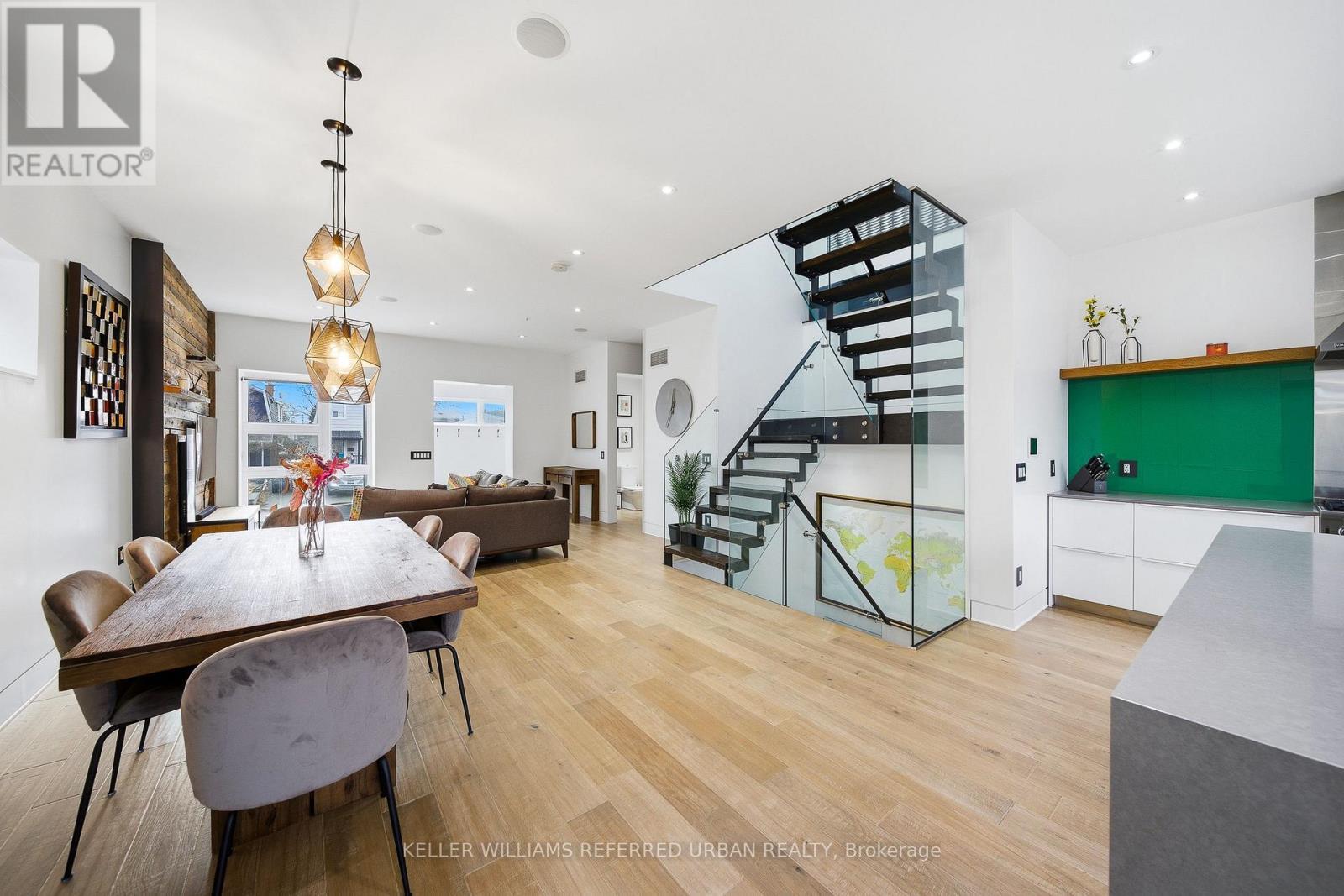 22 Daniels Street, Toronto, ON - Indoor Photo Showing Dining Room