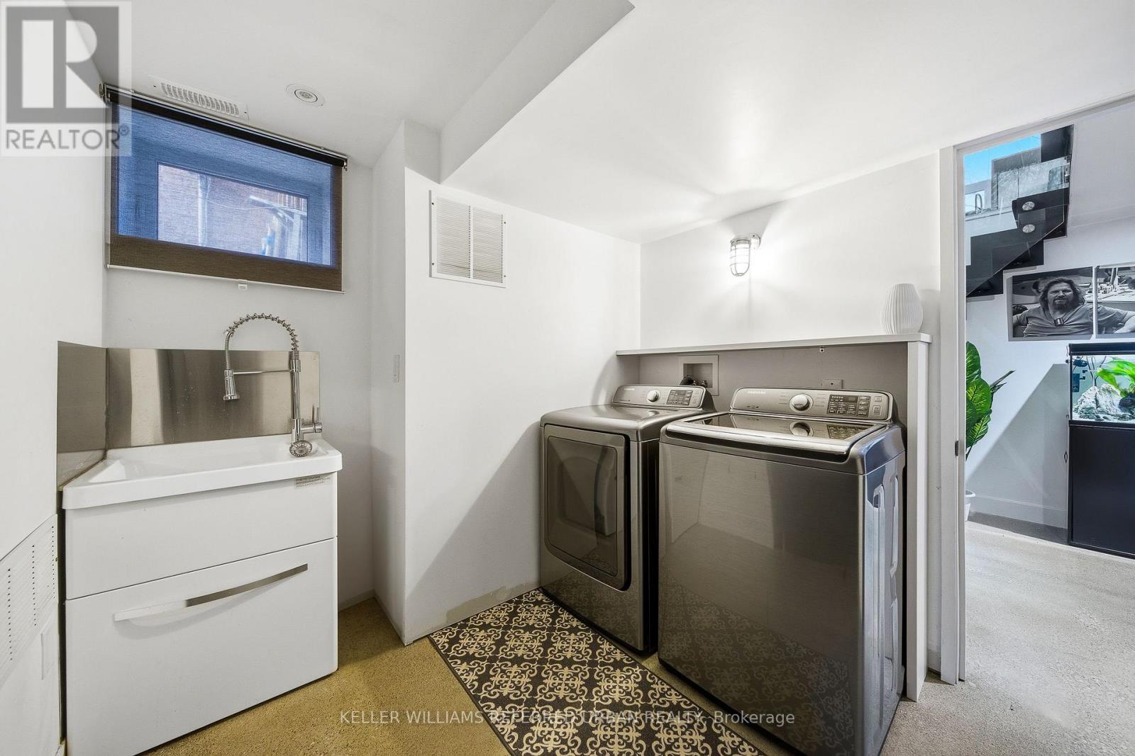 22 Daniels Street, Toronto, ON - Indoor Photo Showing Laundry Room