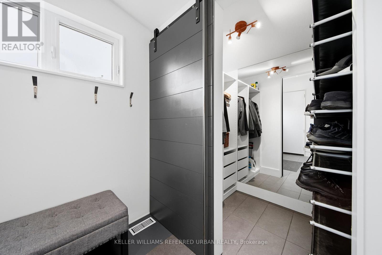 22 Daniels Street, Toronto, ON - Indoor