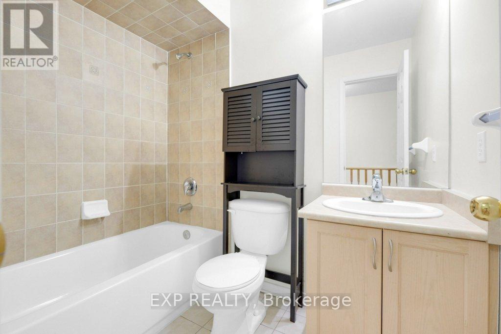 13 - 7035 Rexwood Road, Mississauga, ON - Indoor Photo Showing Bathroom