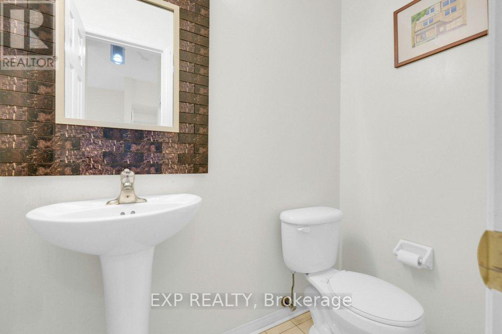 13 - 7035 Rexwood Road, Mississauga, ON - Indoor Photo Showing Bathroom