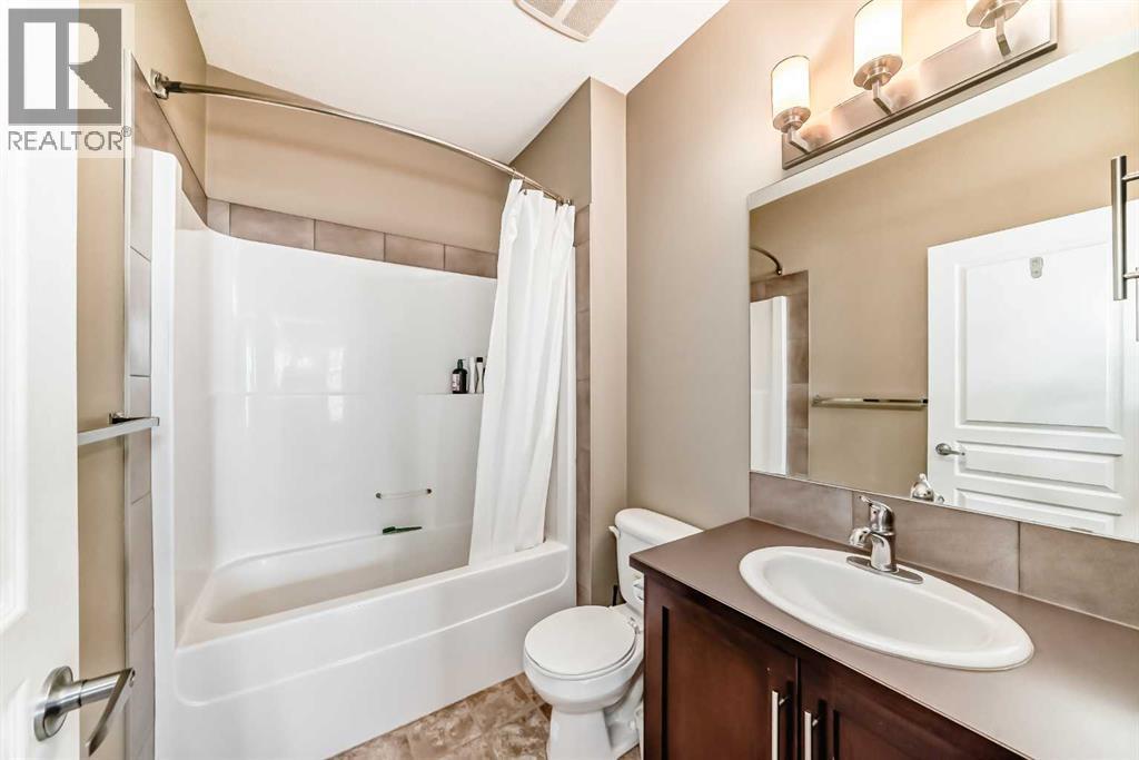 312, 48 Panatella Road Nw, Calgary, AB - Indoor Photo Showing Bathroom