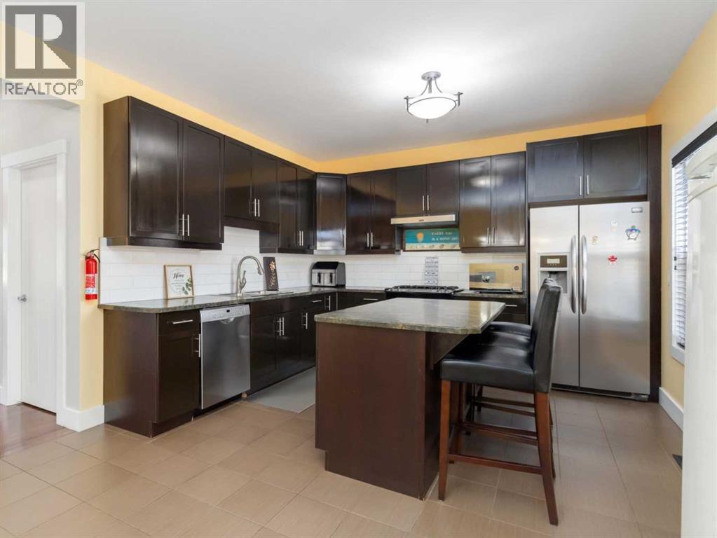 110 Merganser Crescent, Fort Mcmurray, AB - Indoor Photo Showing Kitchen With Stainless Steel Kitchen With Upgraded Kitchen