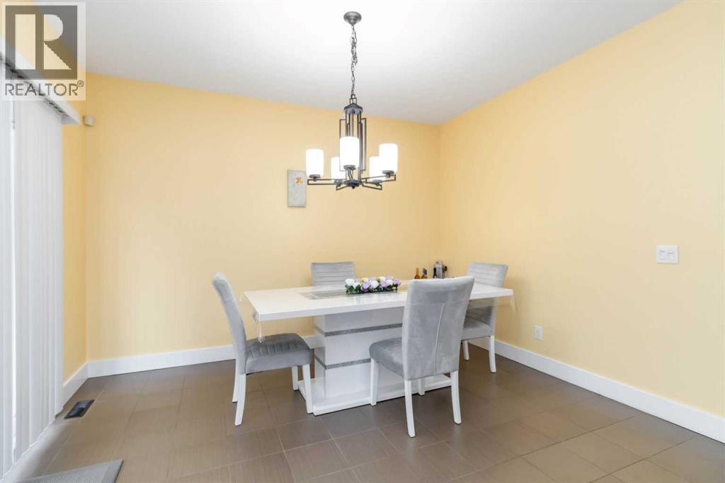 110 Merganser Crescent, Fort Mcmurray, AB - Indoor Photo Showing Dining Room