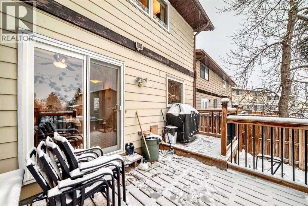 562 Strathcona Drive Sw, Calgary, AB - Outdoor With Deck Patio Veranda With Exterior