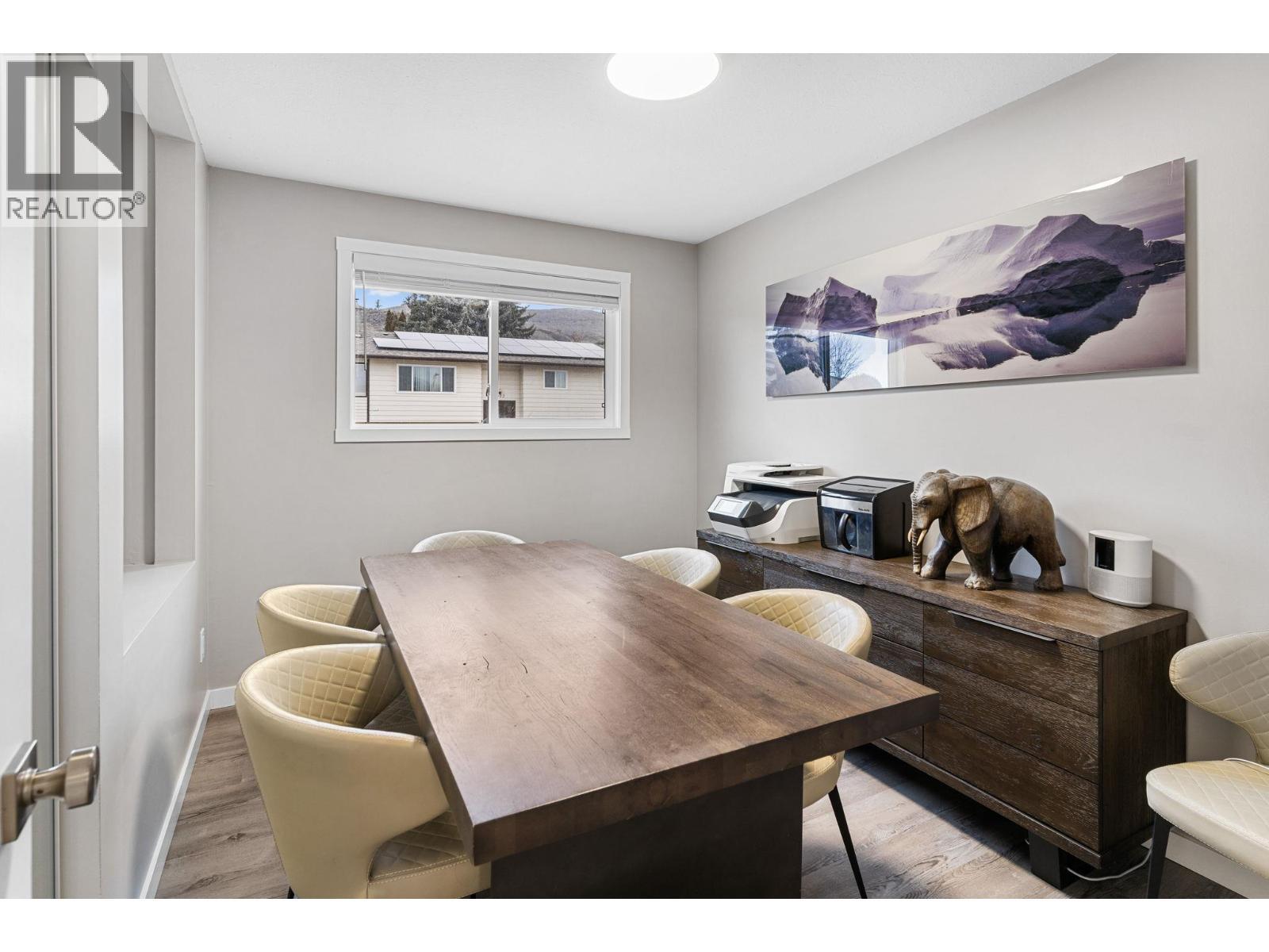2913 Prospect Drive, Vernon, BC - Indoor Photo Showing Dining Room