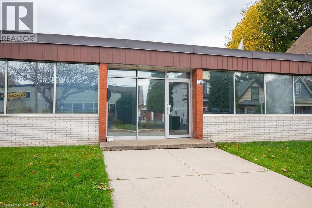 42 Niagara Street, Hamilton, ON