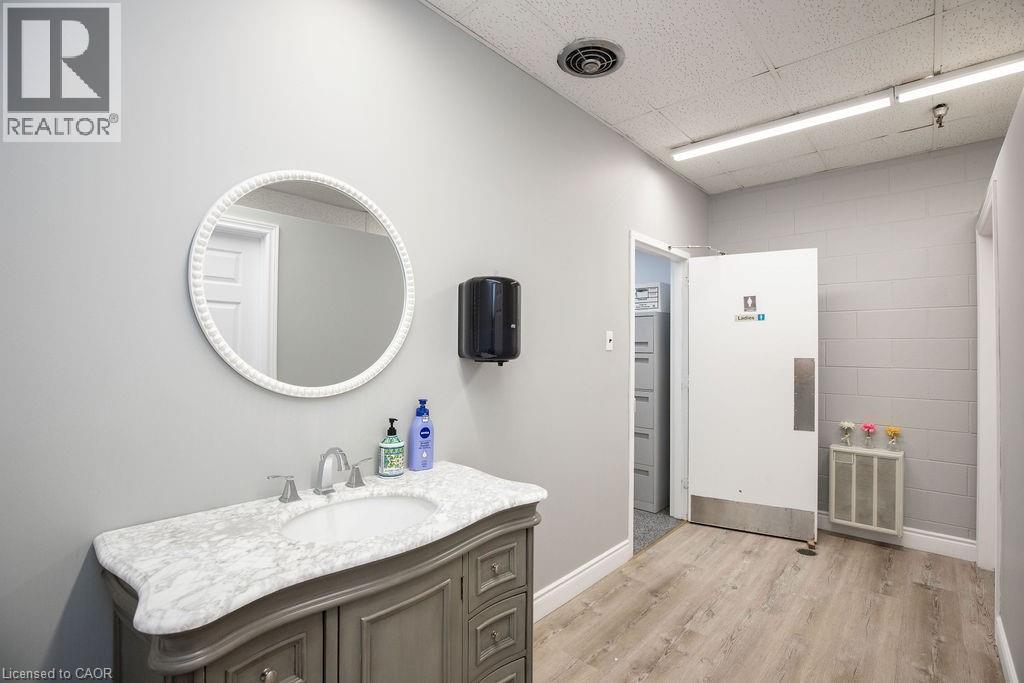 42 Niagara Street, Hamilton, ON