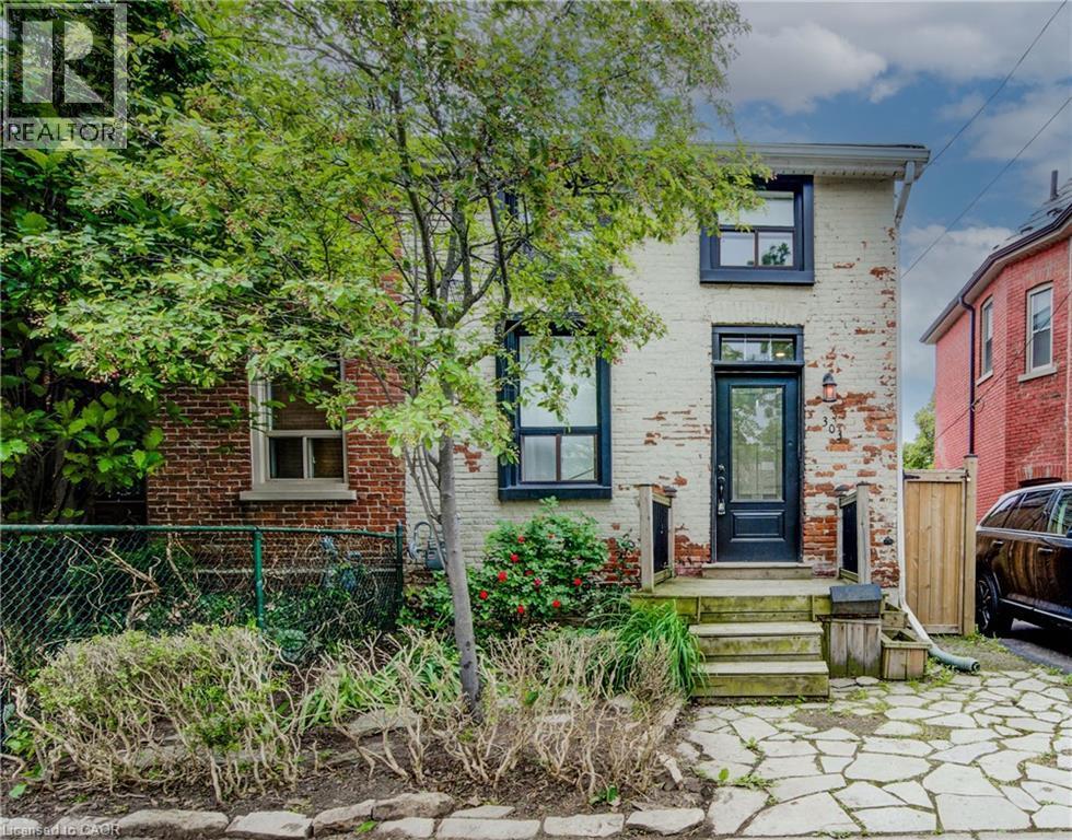 303 Hunter Street W, Hamilton, ON - Outdoor