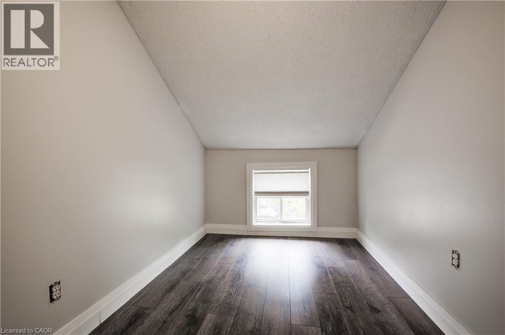 303 Hunter Street W, Hamilton, ON - Indoor Photo Showing Other Room