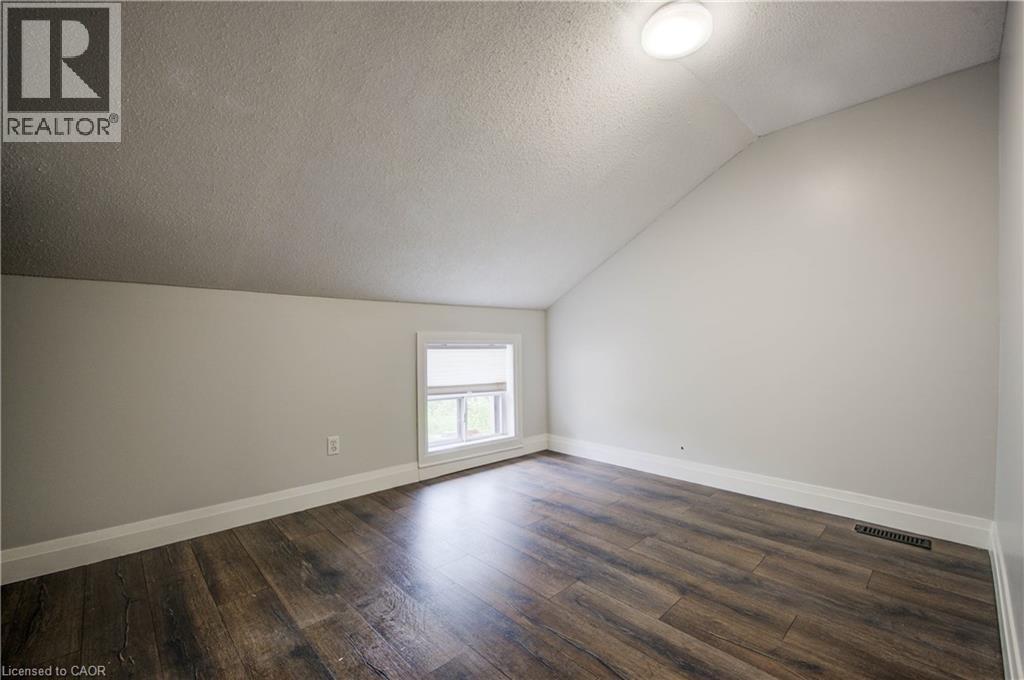 303 Hunter Street W, Hamilton, ON - Indoor Photo Showing Other Room