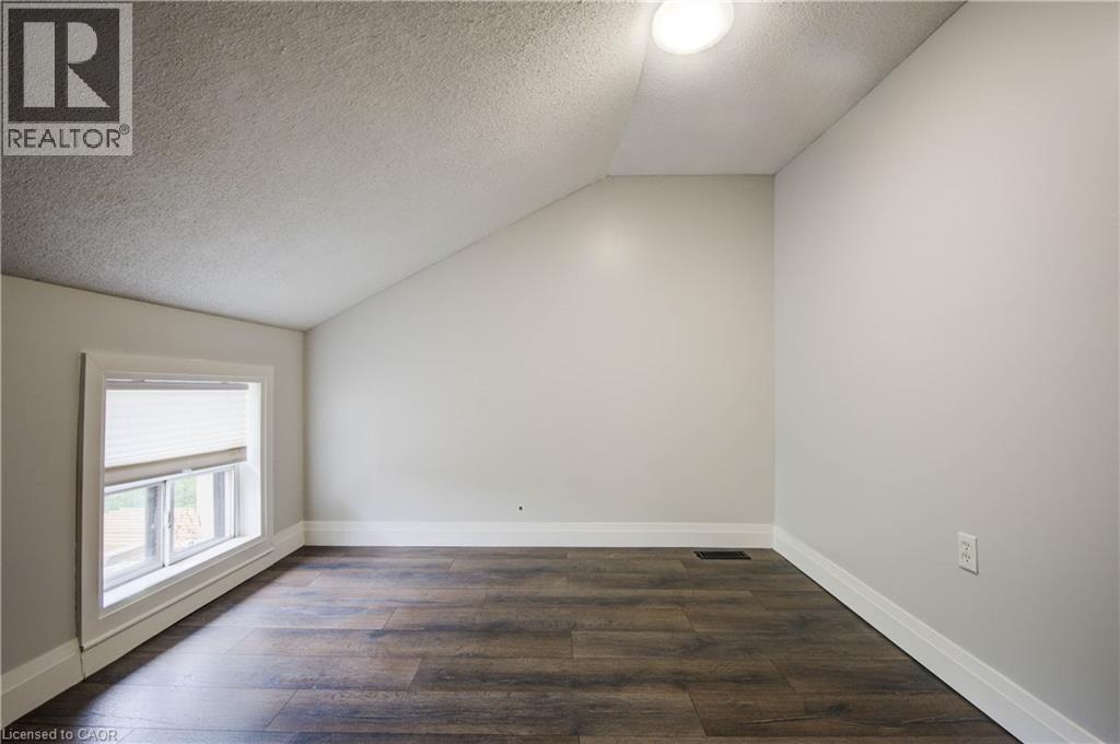 303 Hunter Street W, Hamilton, ON - Indoor Photo Showing Other Room