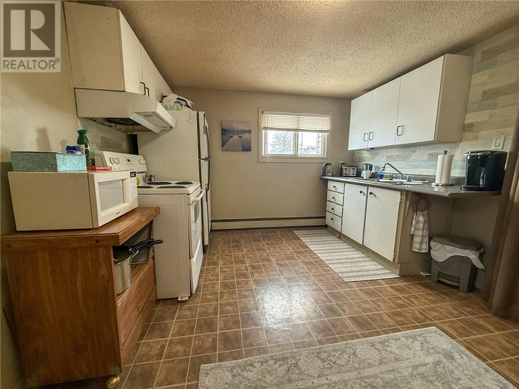 381 Bessie Avenue, Sudbury, ON - Indoor