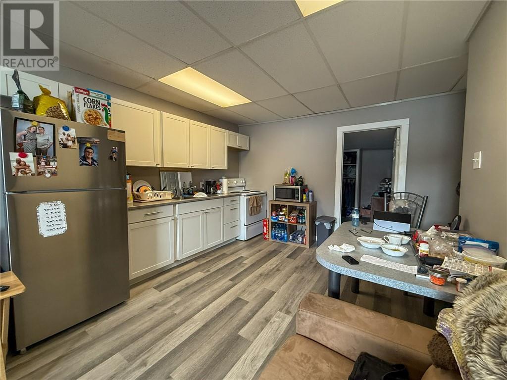 381 Bessie Avenue, Sudbury, ON - Indoor