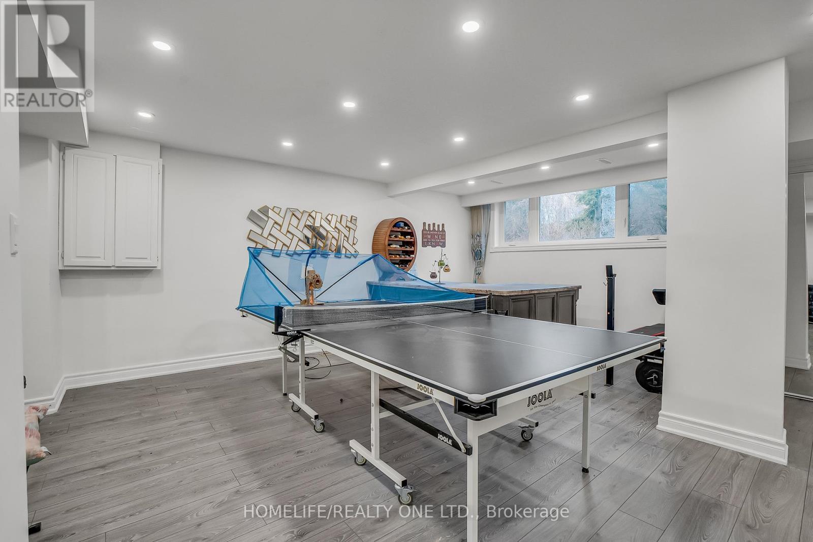 31 Bearwood Drive, Toronto, ON - Indoor Photo Showing Other Room
