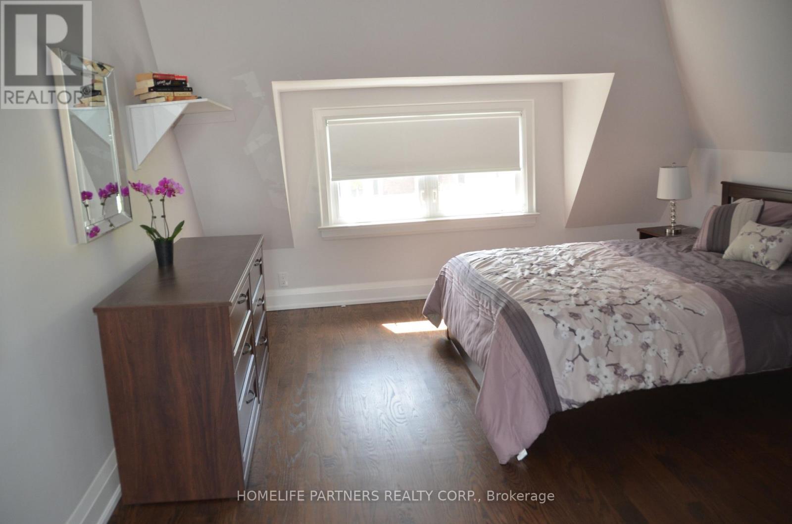 511 Indian Grove, Toronto, ON - Indoor Photo Showing Bedroom