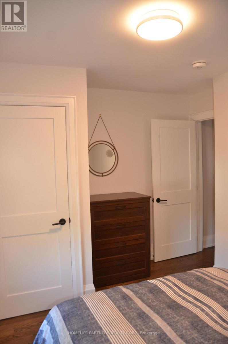 511 Indian Grove, Toronto, ON - Indoor Photo Showing Bedroom