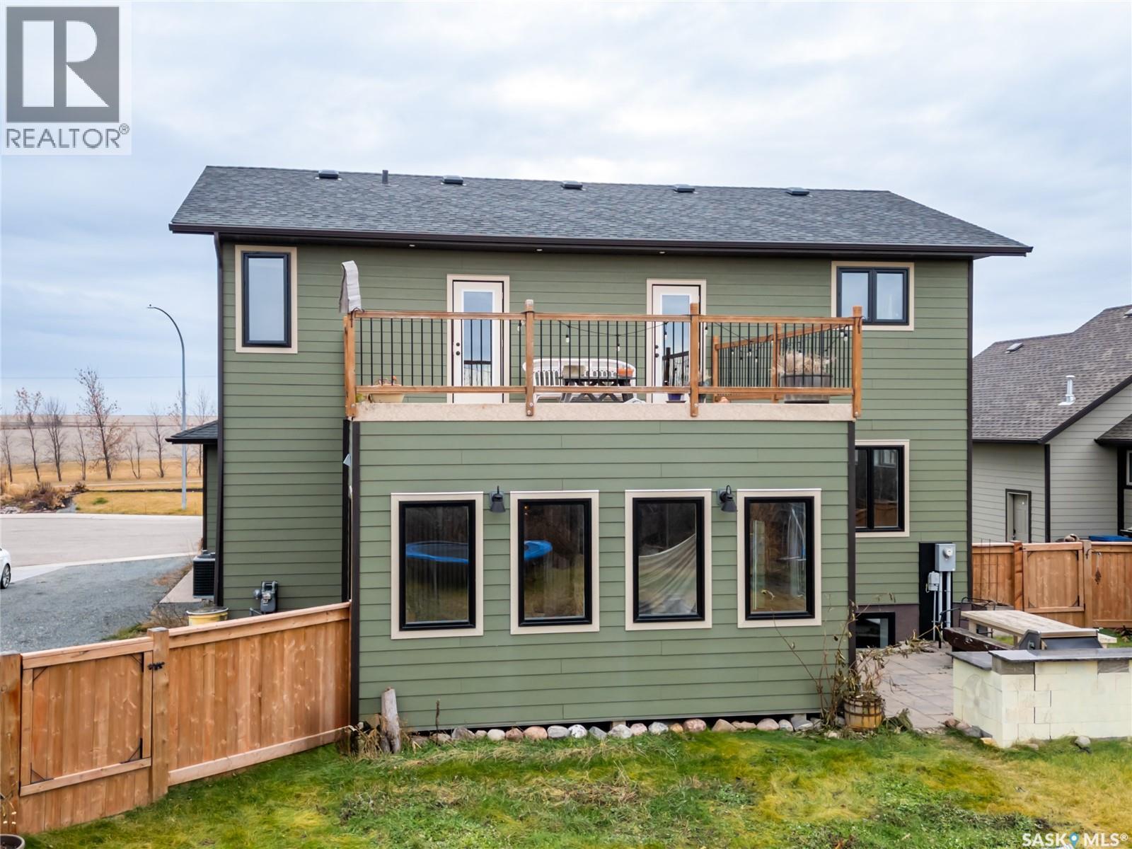 12 Vickar Place, Melfort, SK - Outdoor