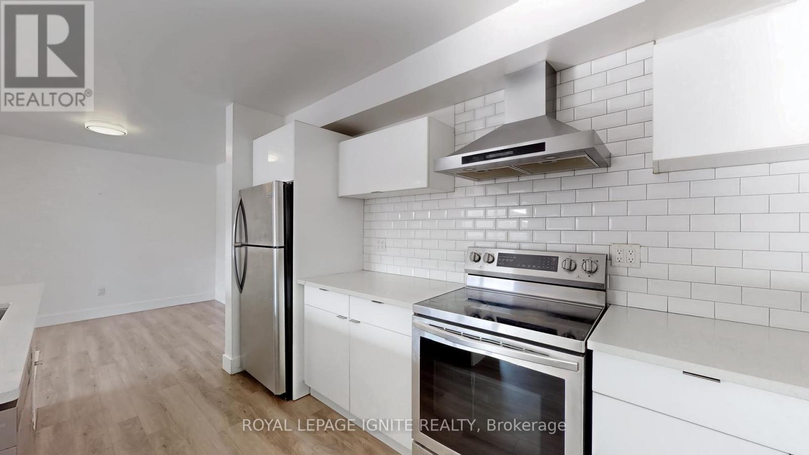 10 - 105 Andover Drive, London South, ON - Indoor Photo Showing Kitchen