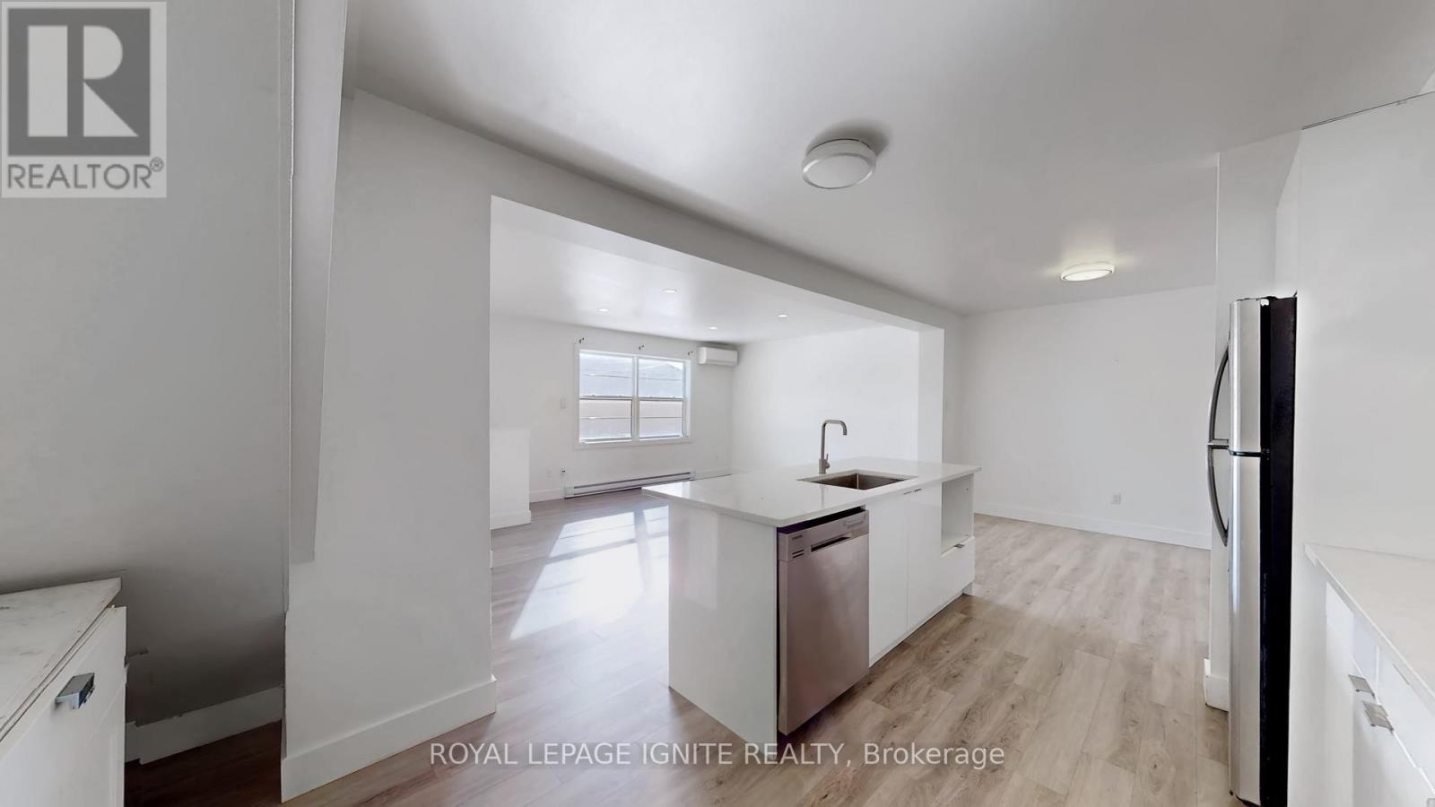 10 - 105 Andover Drive, London South, ON - Indoor Photo Showing Kitchen
