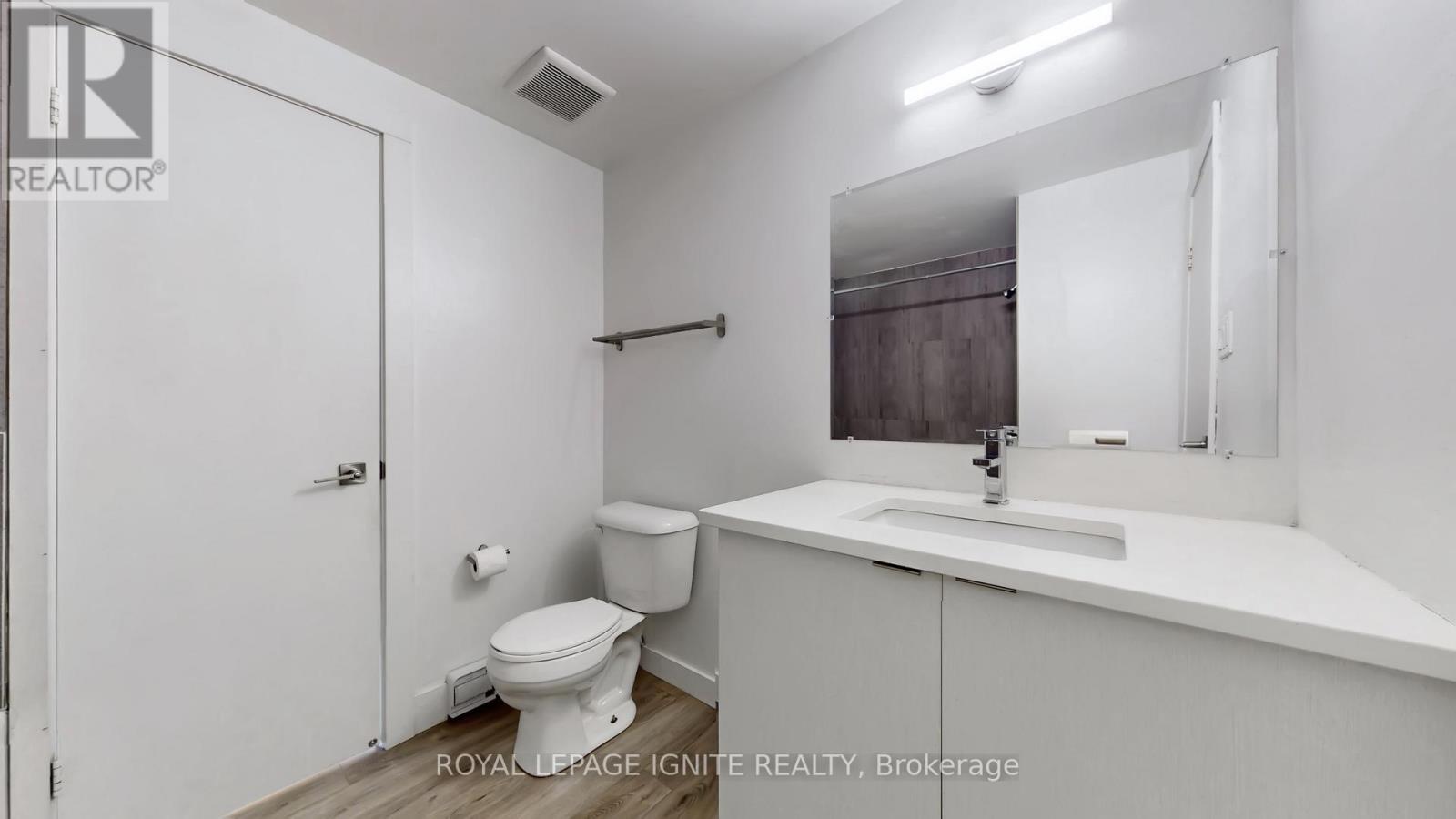 10 - 105 Andover Drive, London South, ON - Indoor Photo Showing Bathroom