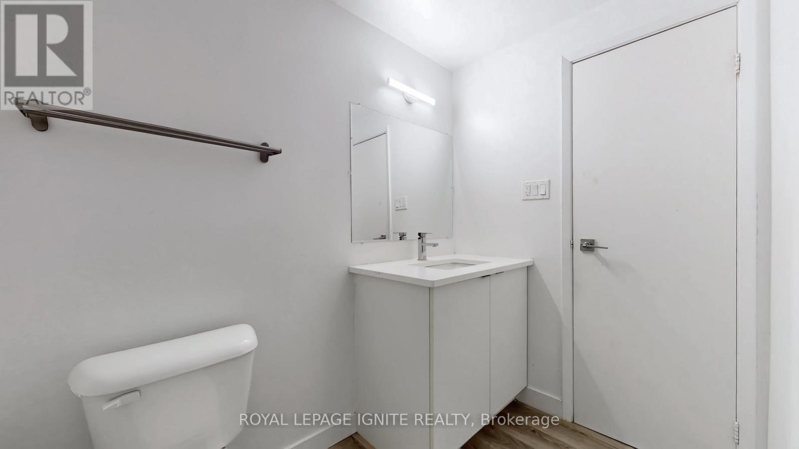 10 - 105 Andover Drive, London South, ON - Indoor Photo Showing Bathroom