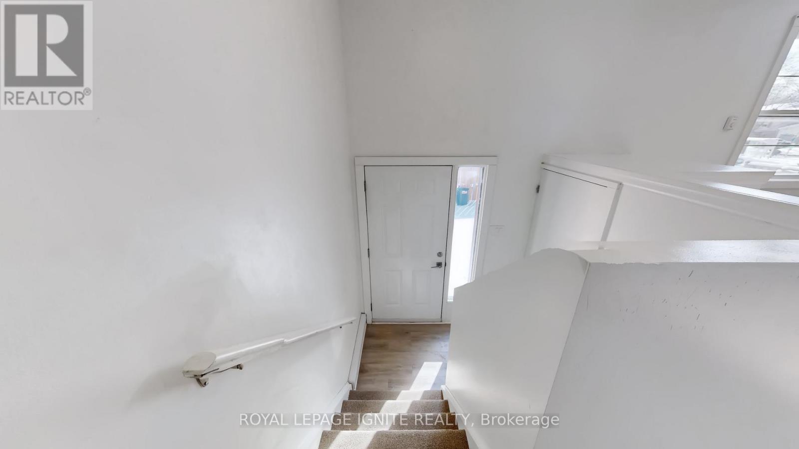 10 - 105 Andover Drive, London South, ON - Indoor Photo Showing Other Room