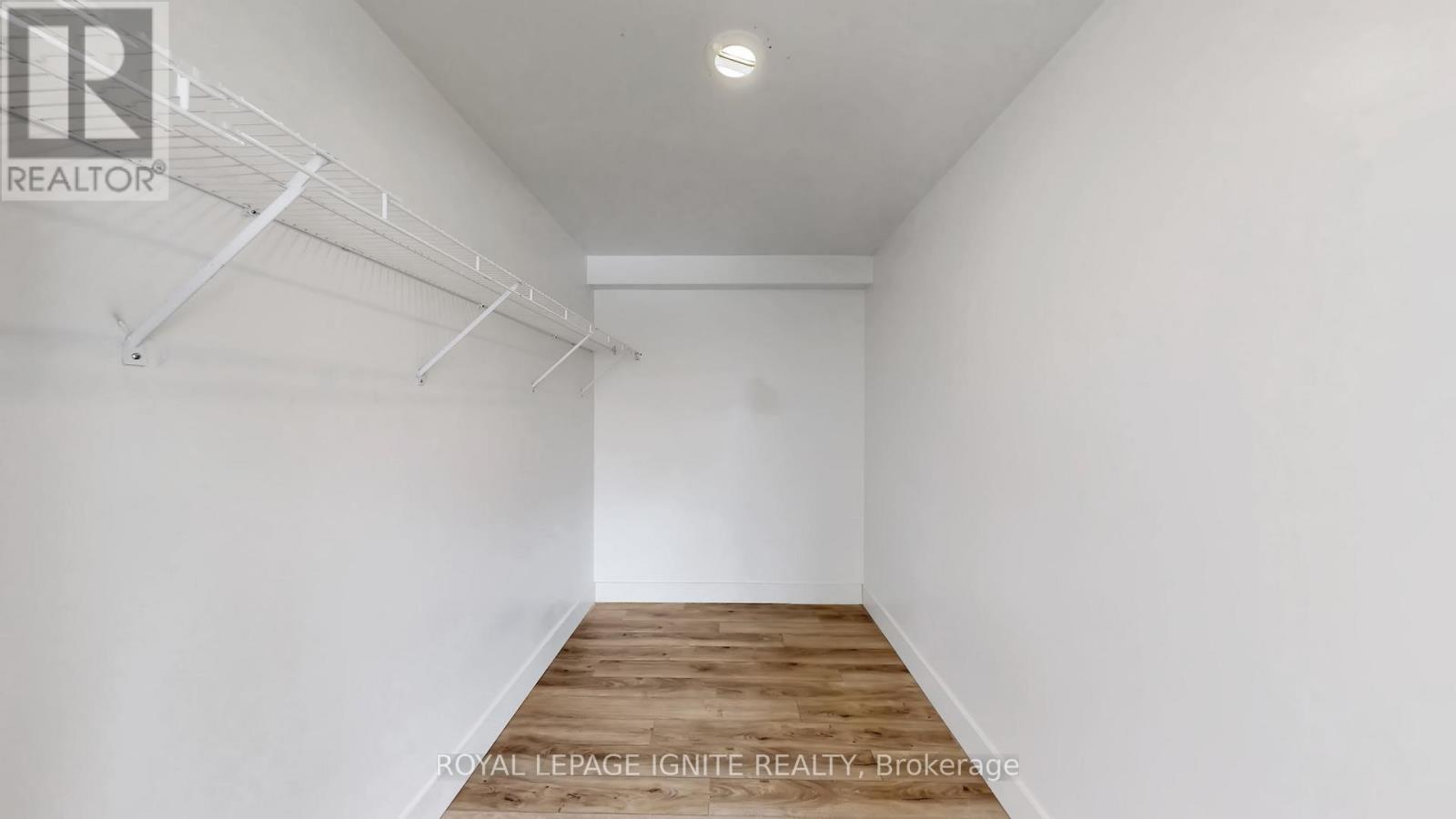 10 - 105 Andover Drive, London South, ON - Indoor