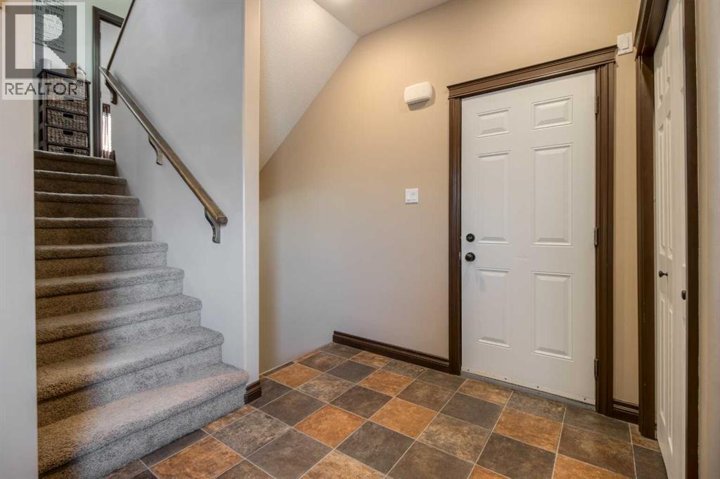 380 Grizzly Crescent N, Lethbridge, AB - Indoor Photo Showing Other Room