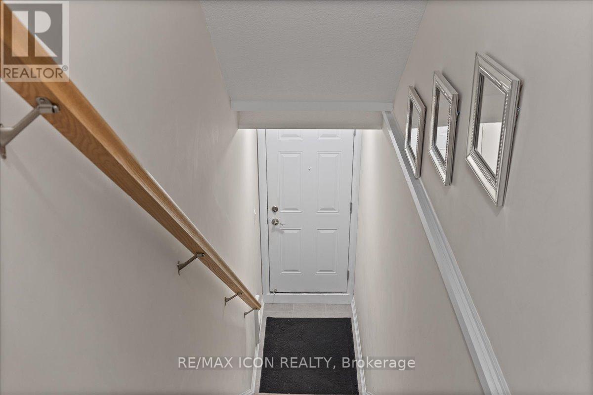 21D - 1989 Ottawa Street S, Kitchener, ON - Indoor Photo Showing Other Room