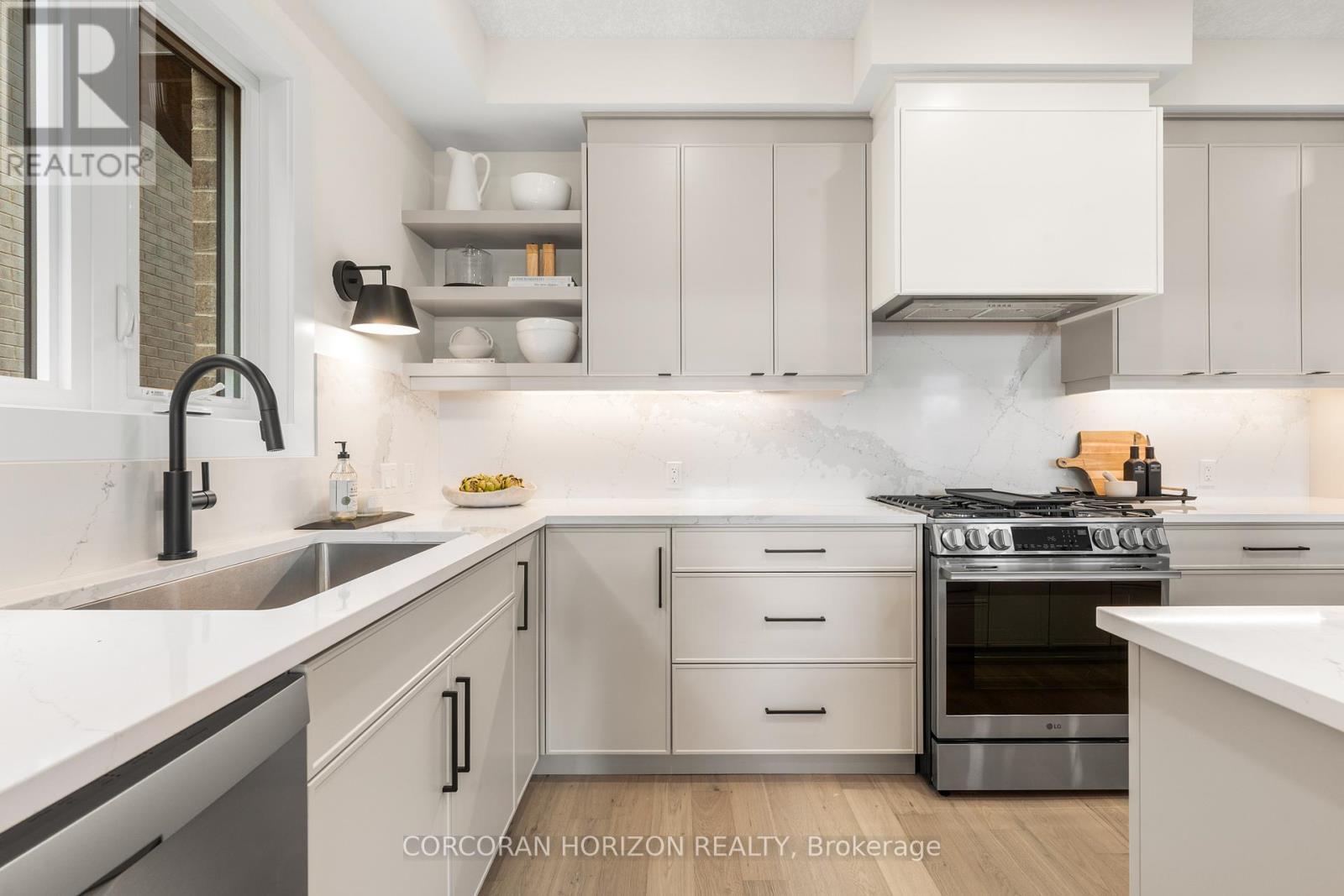 83 Dunnigan Drive, Kitchener, ON - Indoor Photo Showing Kitchen With Upgraded Kitchen