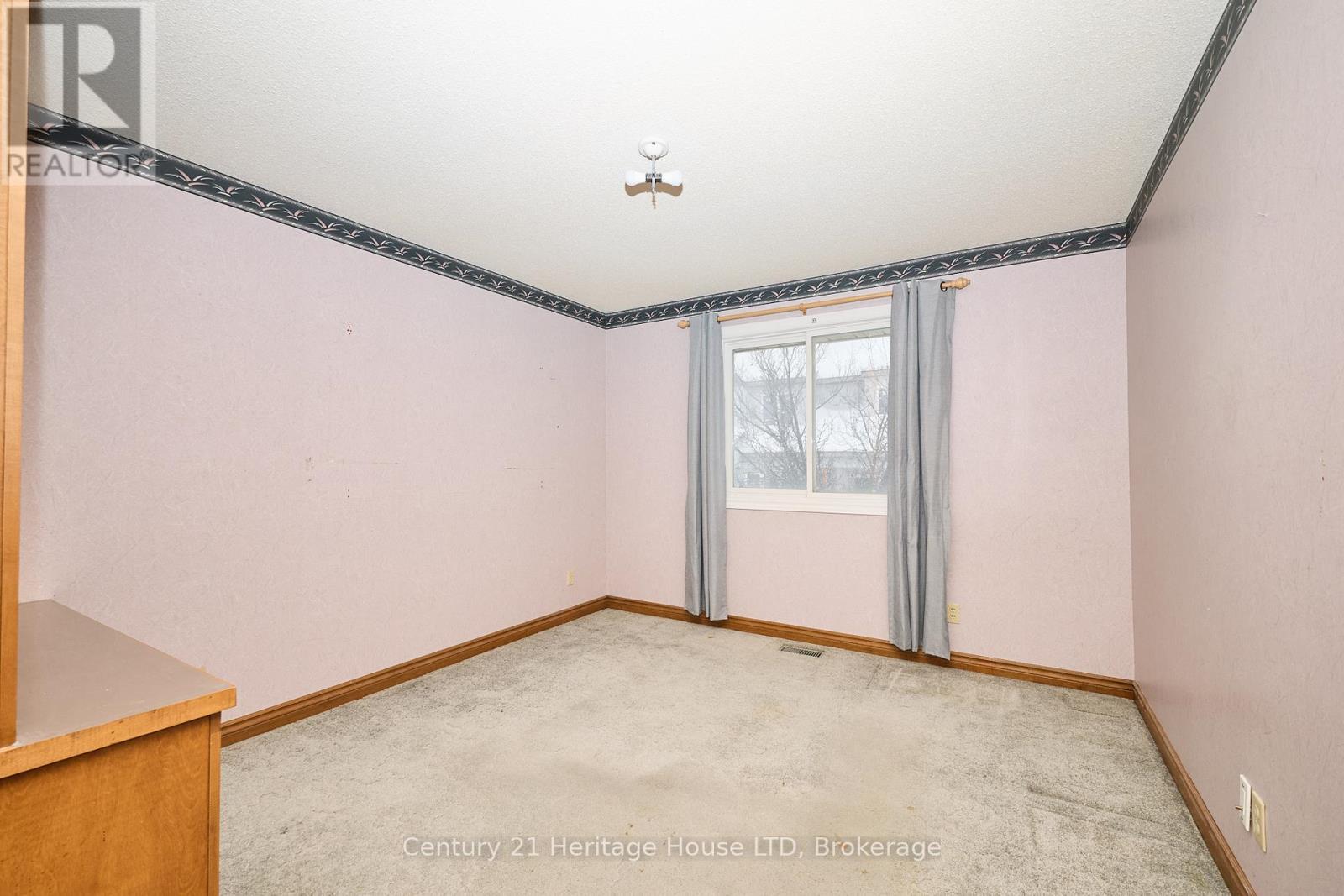 Bedroom 2 - 20 - 2720 Mewburn Road, Niagara Falls (Casey), ON - Indoor Photo Showing Other Room