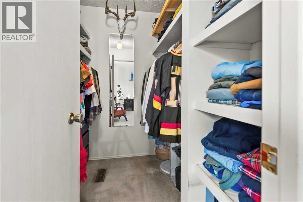 505, 3131 63 Avenue Sw, Calgary, AB - Indoor