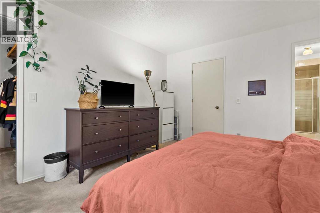 505, 3131 63 Avenue Sw, Calgary, AB - Indoor Photo Showing Bedroom