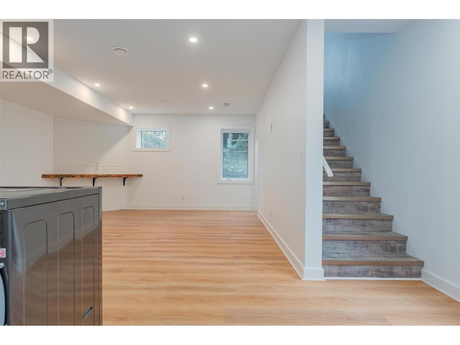 2690 Monte Christo Street, Rossland, BC - Indoor Photo Showing Other Room