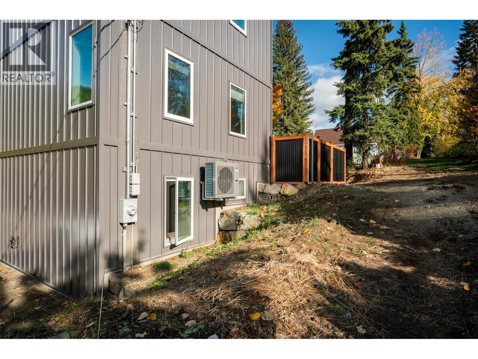 2690 Monte Christo Street, Rossland, BC - Outdoor