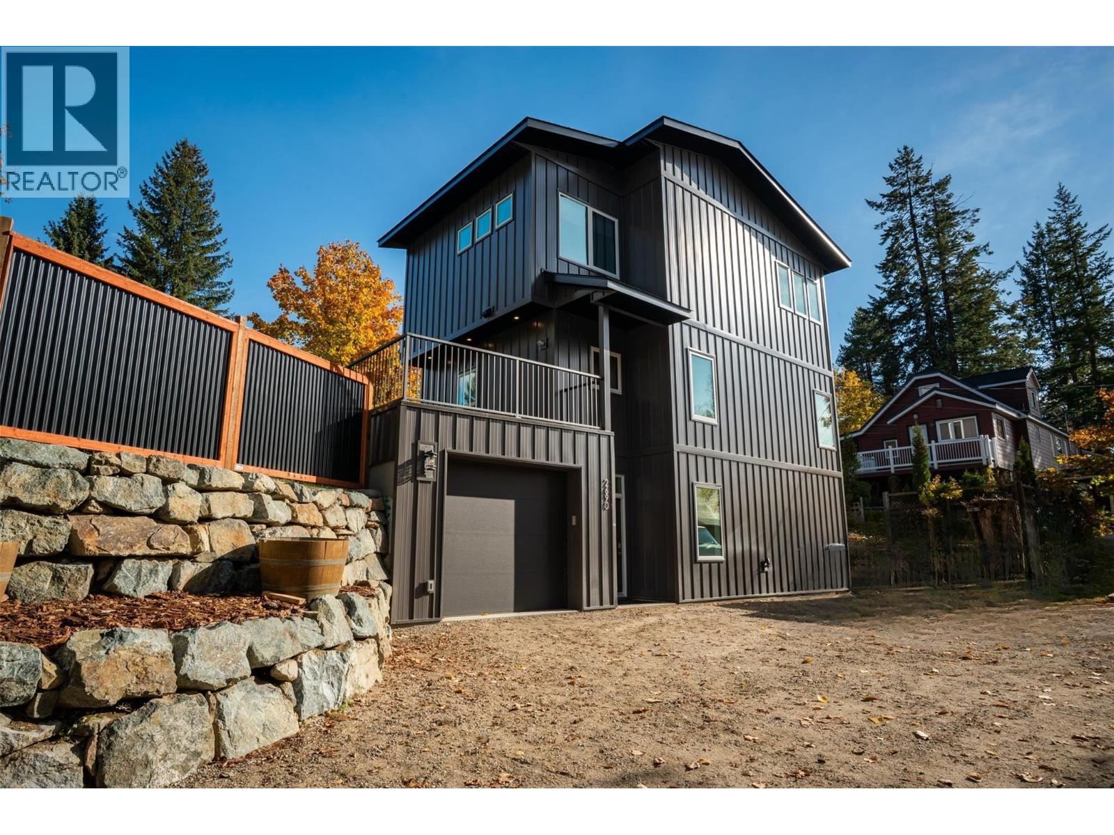 2690 Monte Christo Street, Rossland, BC - Outdoor