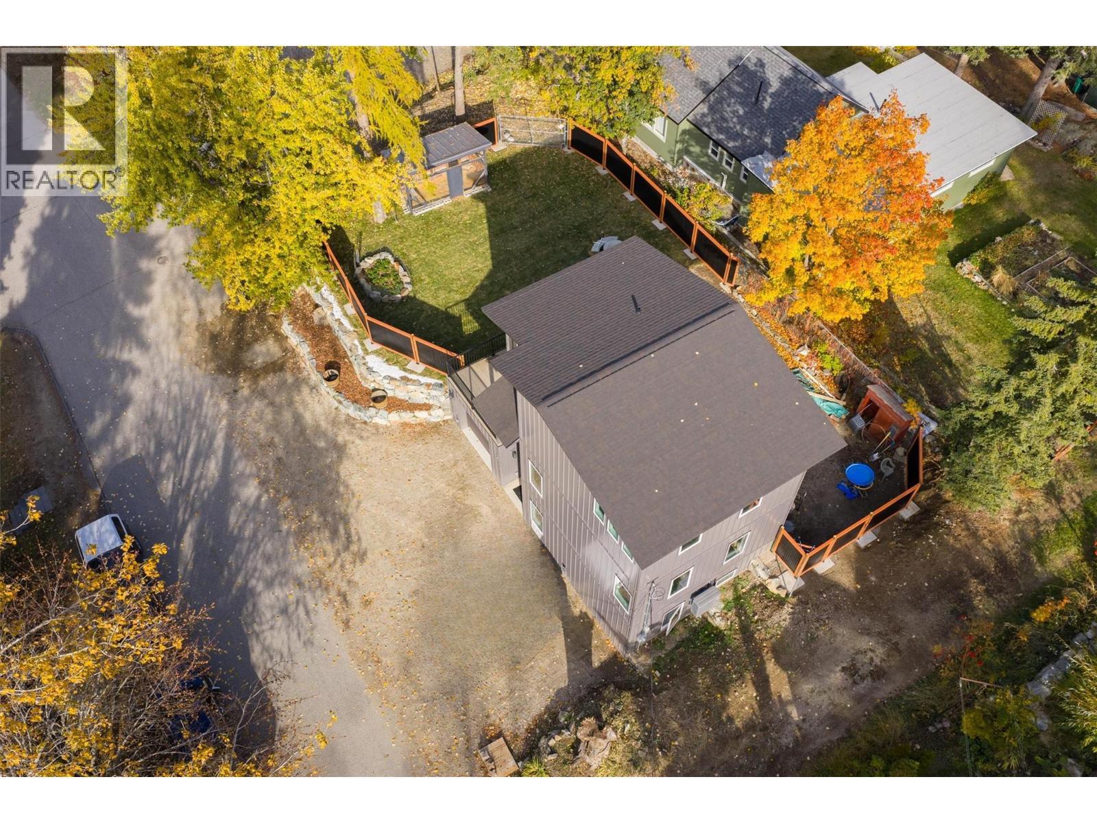 2690 Monte Christo Street, Rossland, BC - Outdoor With View