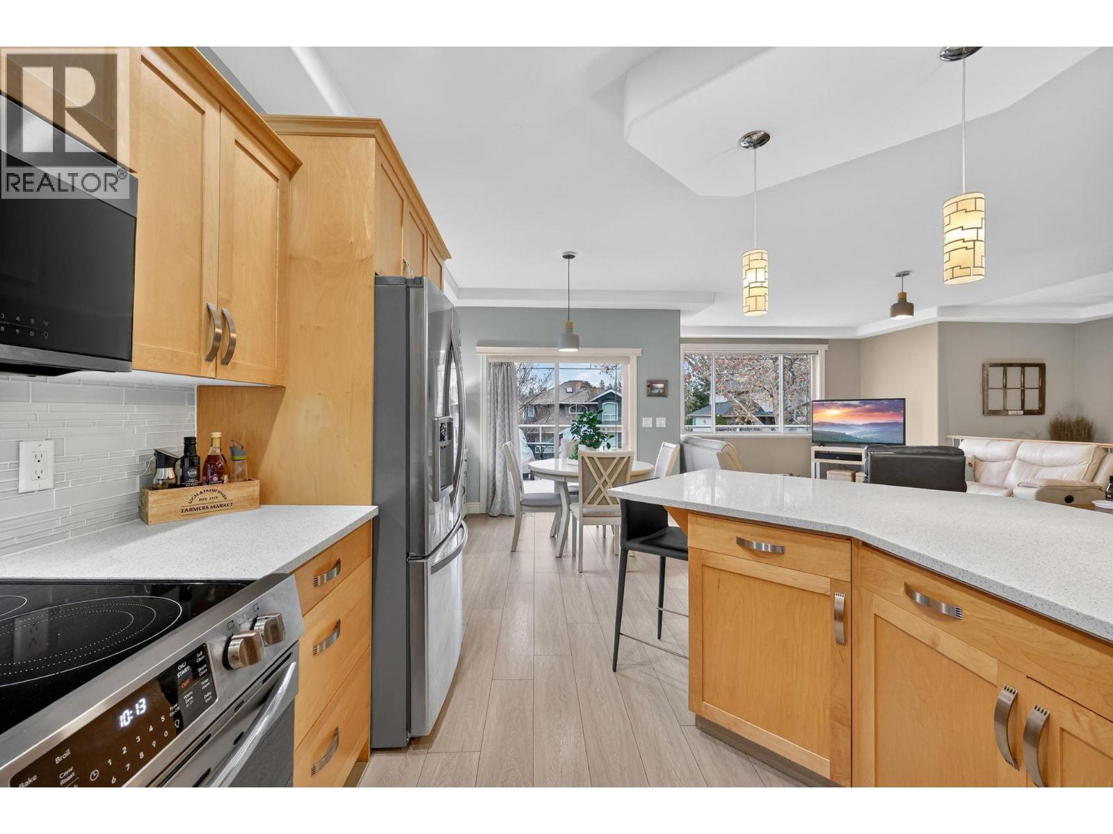 Kitchen - 867 Steele Road, Kelowna, BC - Indoor Photo Showing Kitchen