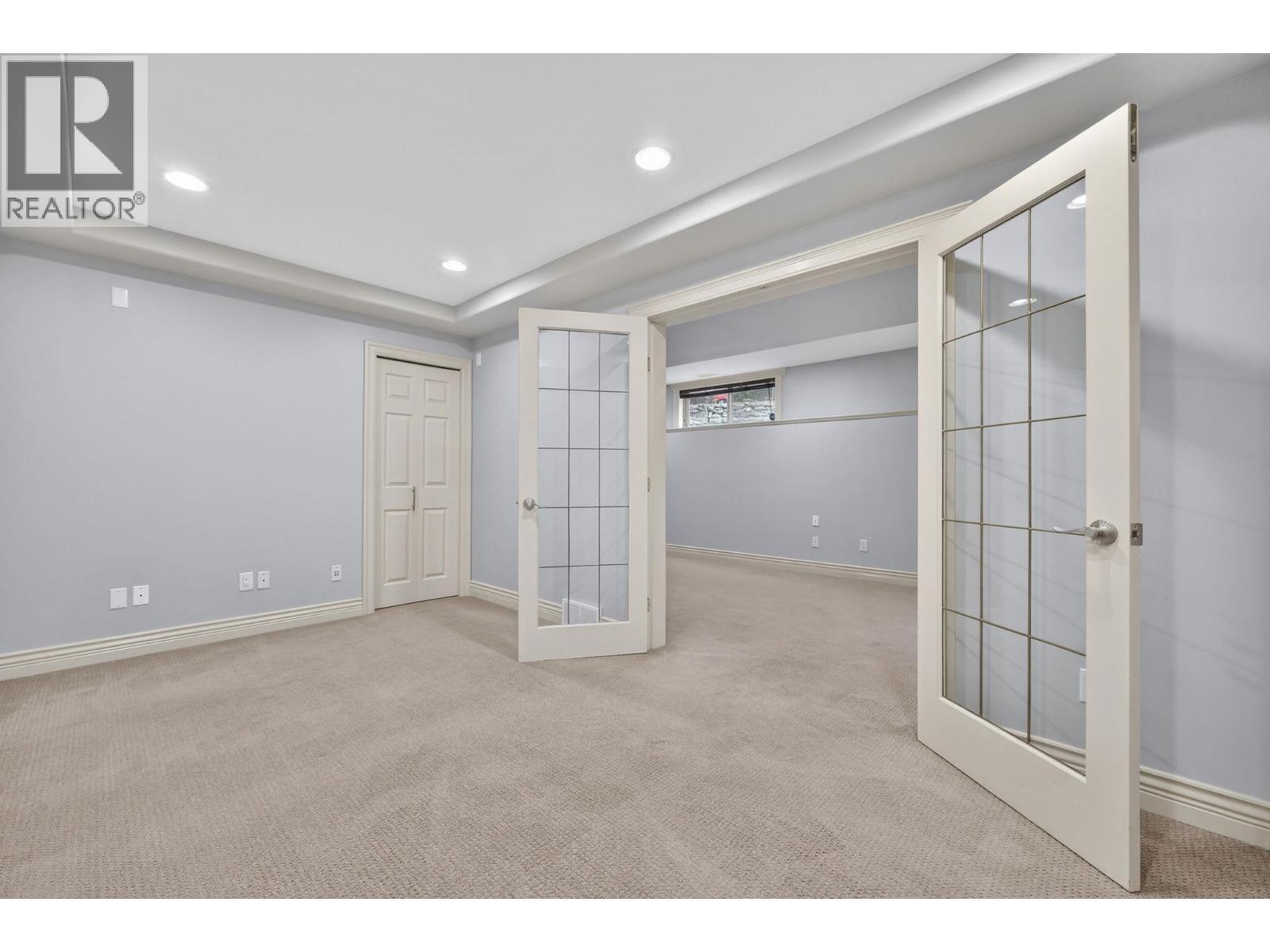 Inlaw suite den/bedroom - 867 Steele Road, Kelowna, BC - Indoor Photo Showing Other Room