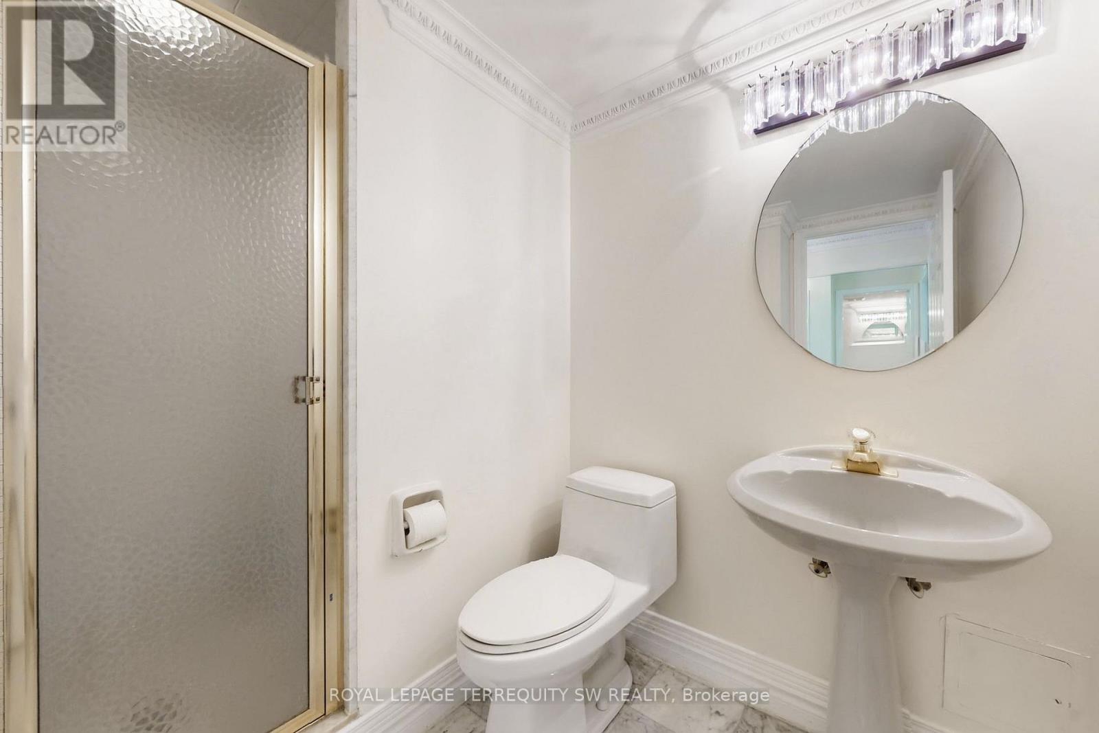 2001 - 71 Simcoe Street, Toronto, ON - Indoor Photo Showing Bathroom