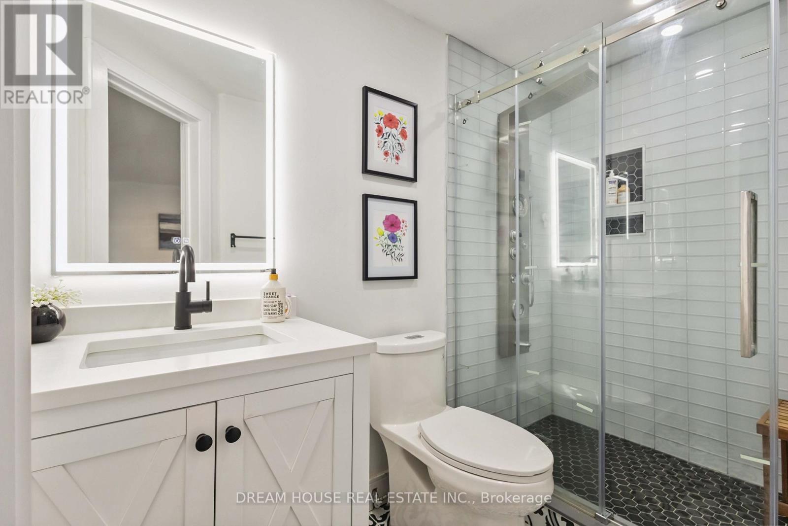 1430 Palmetto Drive, Oshawa, ON - Indoor Photo Showing Bathroom