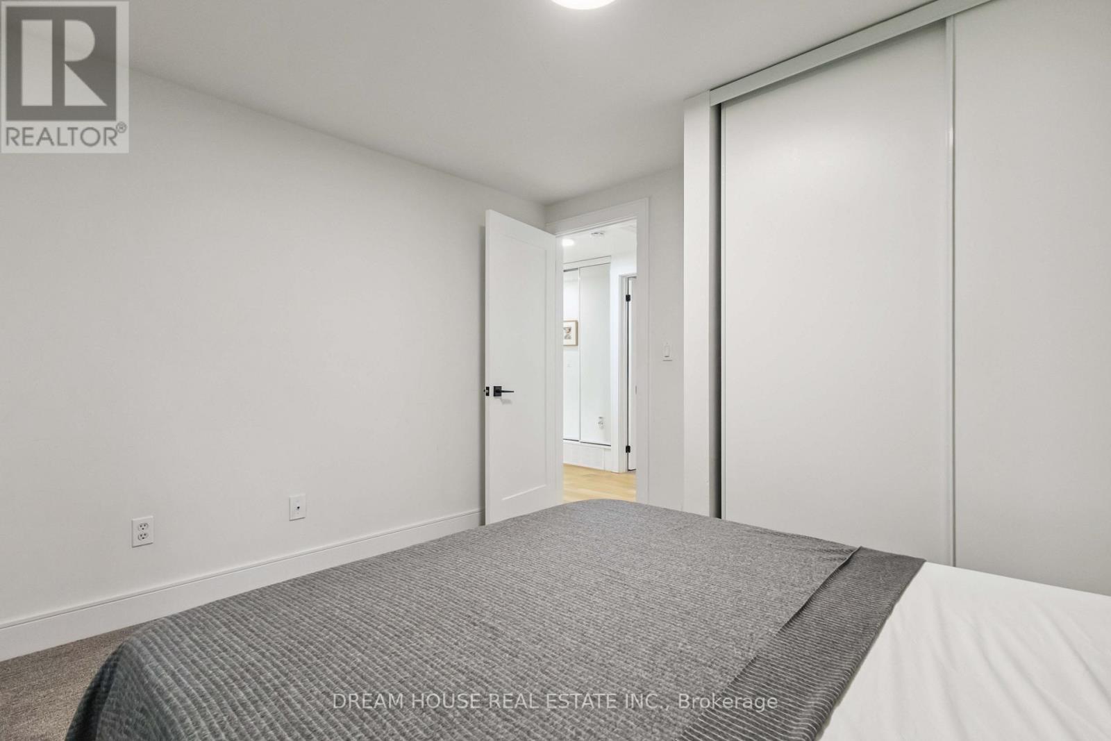 1430 Palmetto Drive, Oshawa, ON - Indoor Photo Showing Bedroom