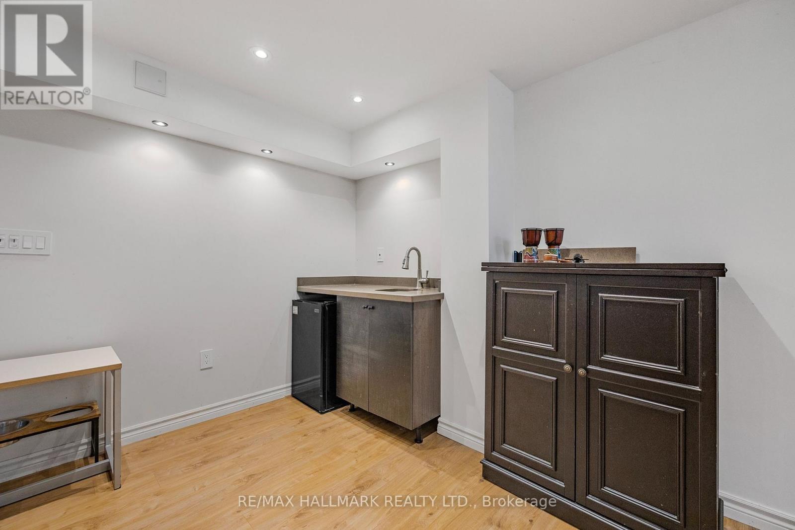 60 Cider Crescent, Richmond Hill, ON - Indoor Photo Showing Other Room