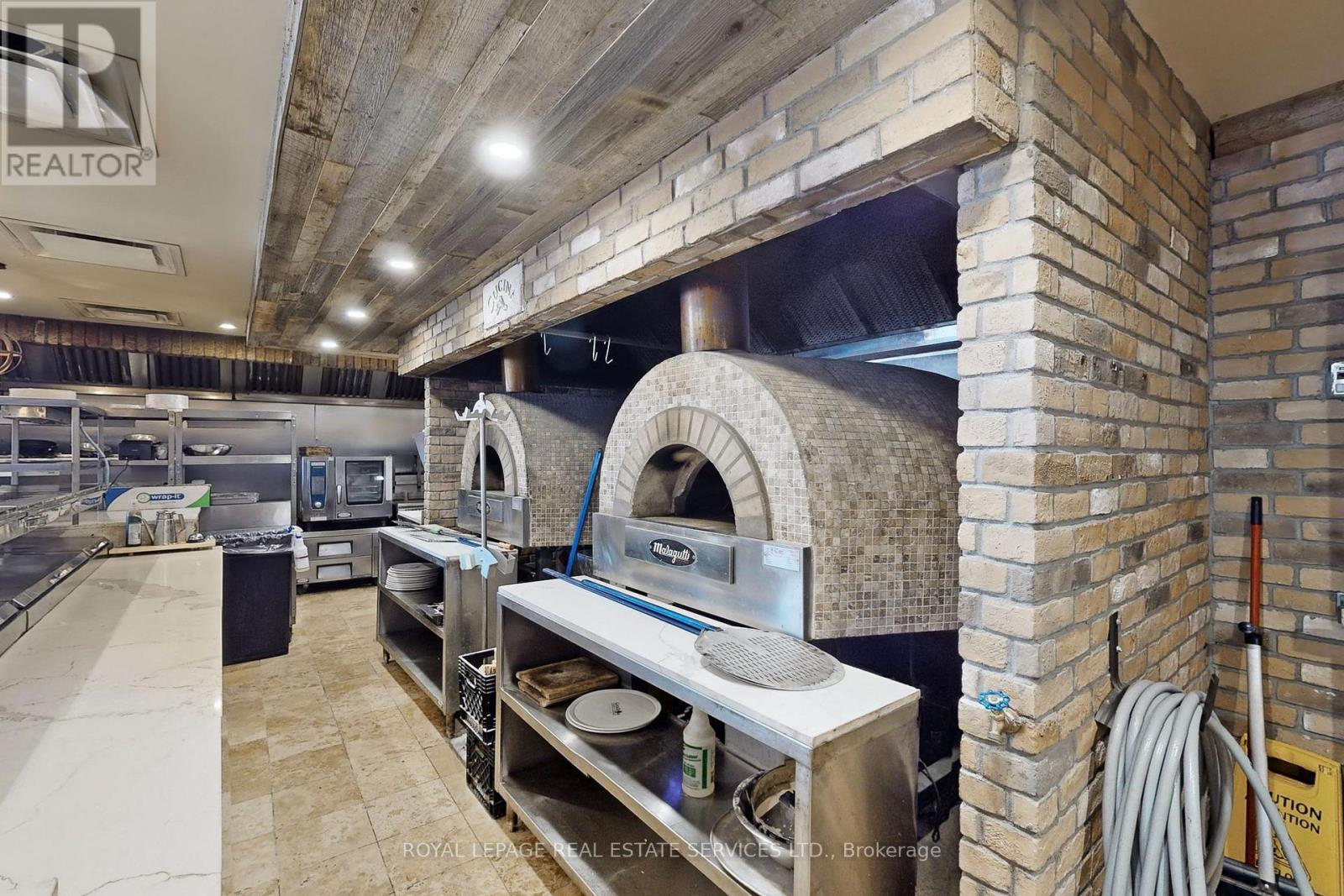 22 Ontario Street, Milton, ON