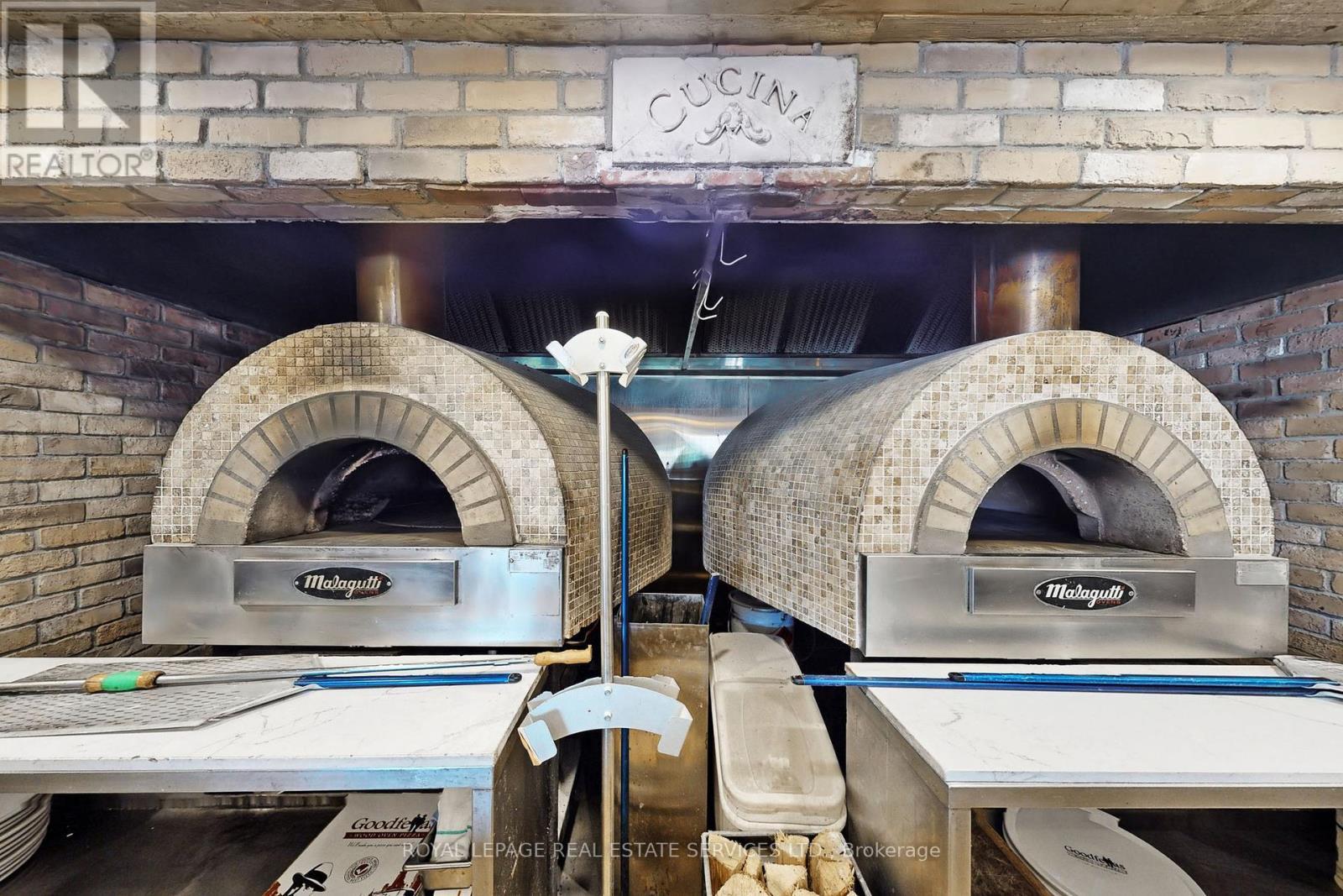 22 Ontario Street, Milton, ON