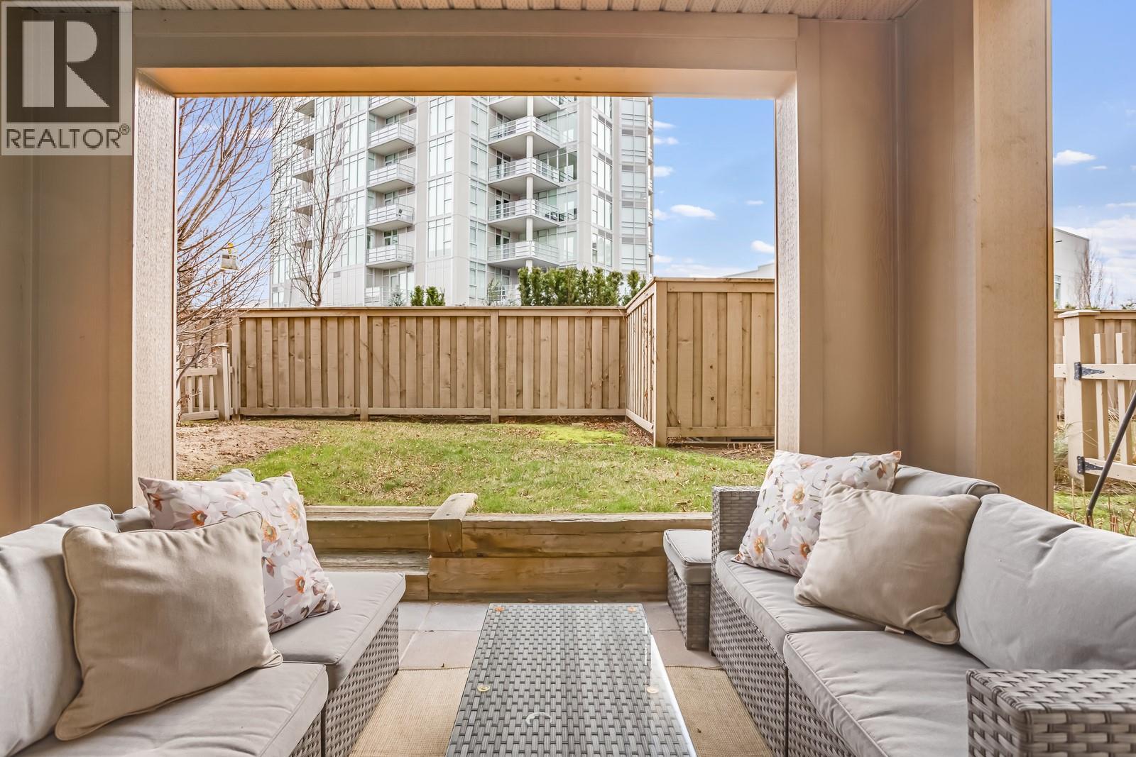 1099 Sunset Drive Unit# 123, Kelowna, BC - Outdoor